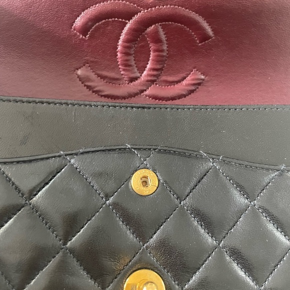 Chanel vintage classic medium flap bag - Picture 7 of 13